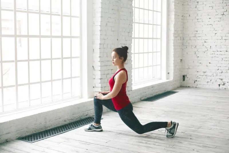 ท่า Backward Lunge ลดขาใหญ่
