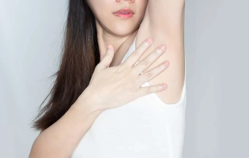 แก้ปัญหาสิวที่รักแร้