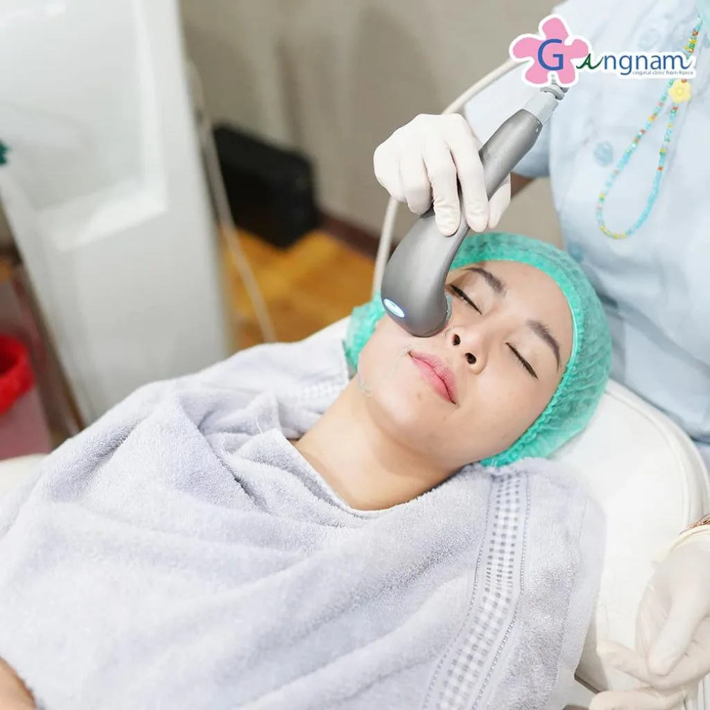 รอยตีนกา คือ? รู้สาเหตุและวิธีรักษาเร็ว ช่วยป้องกันปัญหาหน้าแก่ก่อนวัย